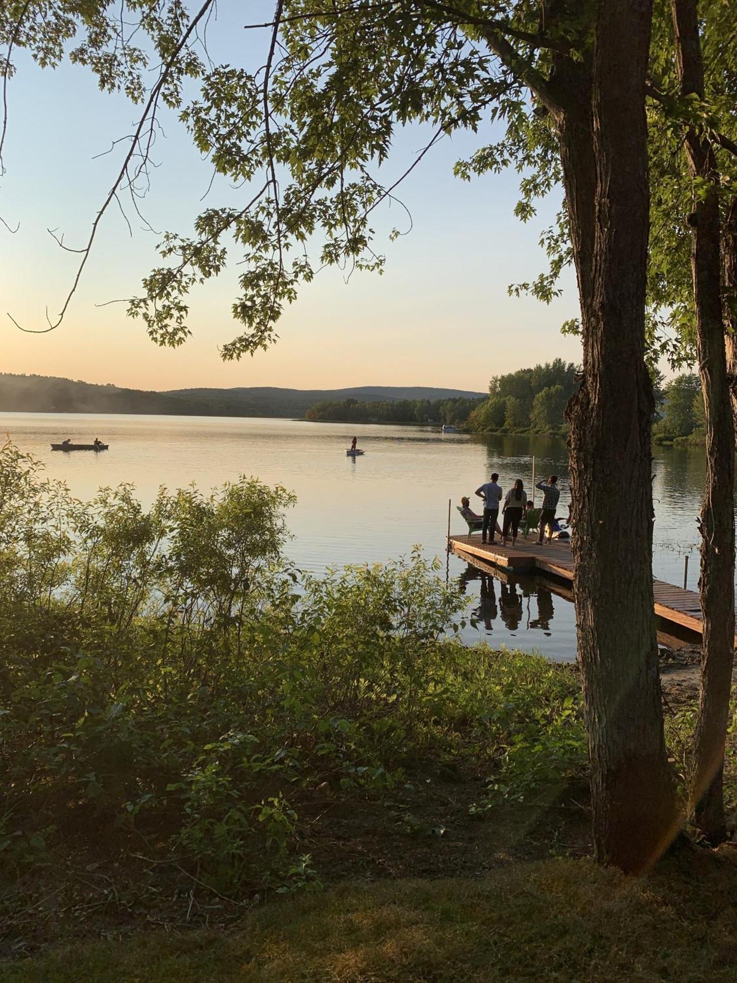 Auberge De Ferme-Neuve Lac-Saint-Paul Екстер'єр фото