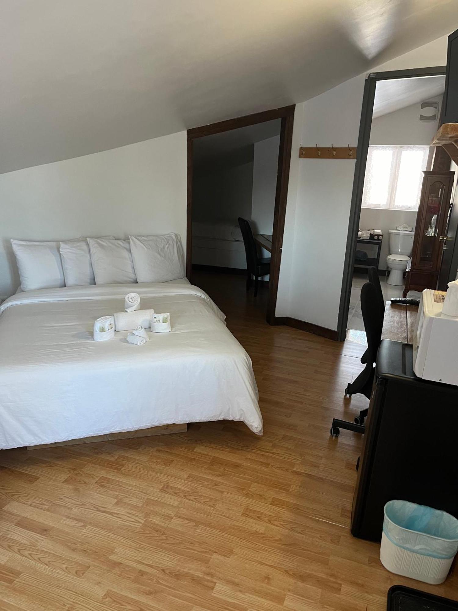 Auberge De Ferme-Neuve Lac-Saint-Paul Екстер'єр фото