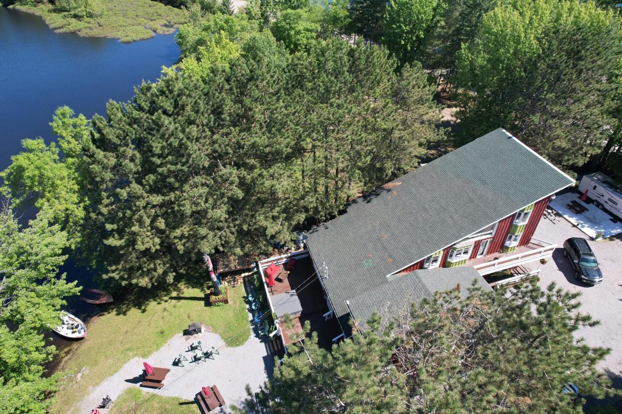 Auberge De Ferme-Neuve Lac-Saint-Paul Екстер'єр фото