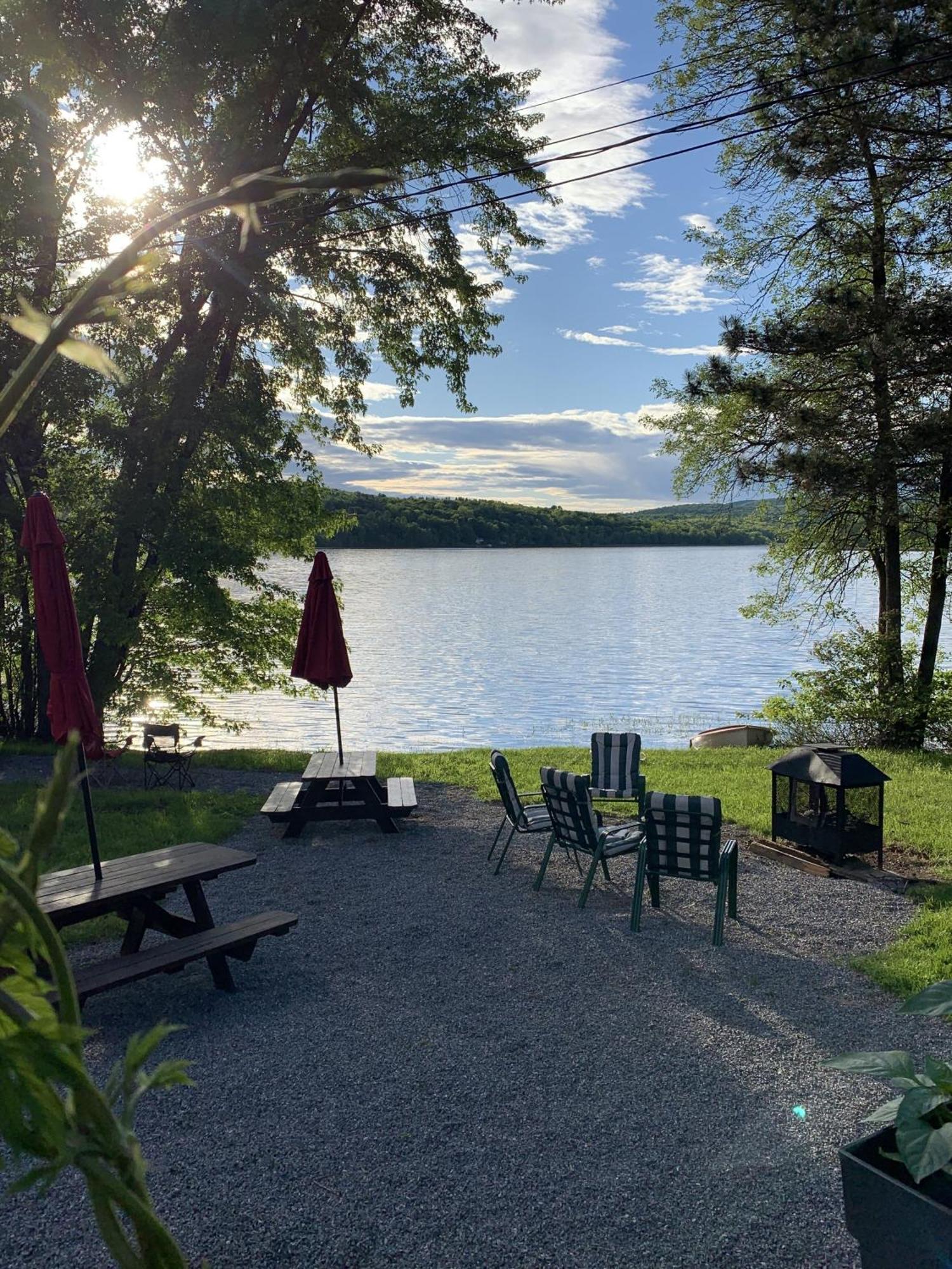 Auberge De Ferme-Neuve Lac-Saint-Paul Екстер'єр фото