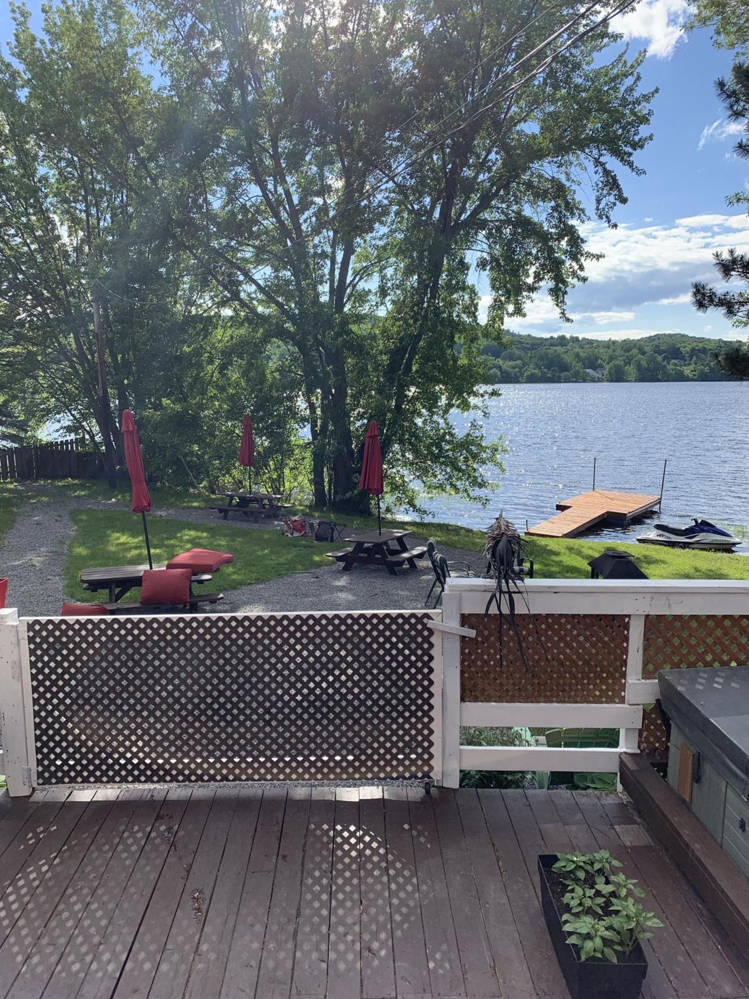 Auberge De Ferme-Neuve Lac-Saint-Paul Екстер'єр фото